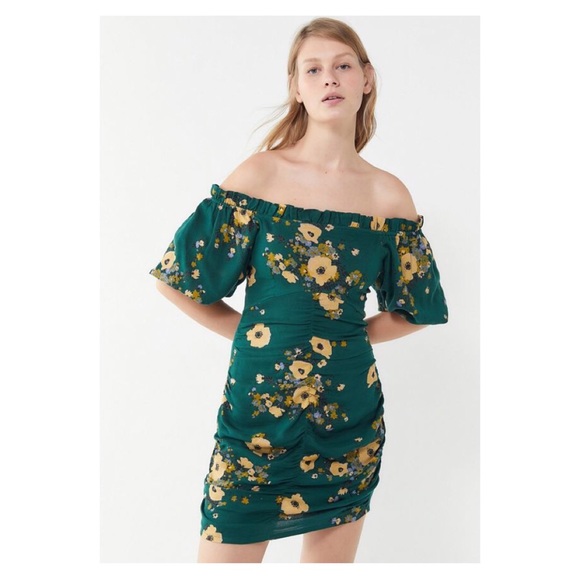 Urban Outfitters Dresses & Skirts - UO Ruched Off Shoulder Bodycon Mini Dress